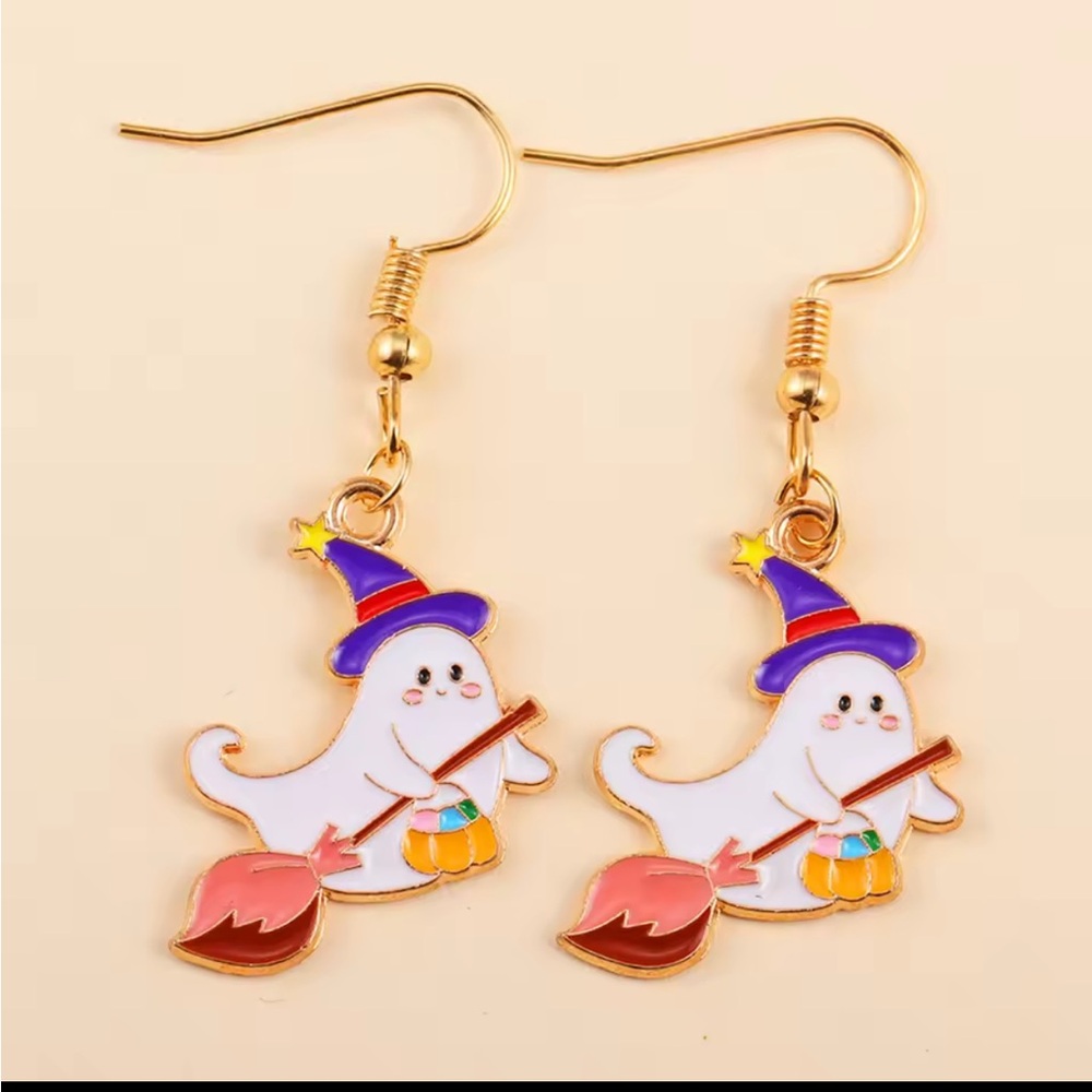 Flying Trick or Treating Halloween Ghost Earrings